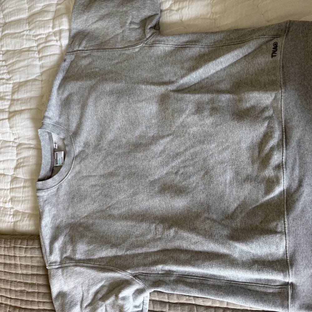 Aritzia TNA Sweatfleece boyfriend fit crew neck